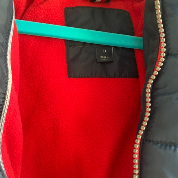 Tommy Hilfiger kids puffy jacket - size 2 - Picture 2 of 4